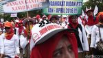 Ribuan Bidan Desa Tuntut Jadi PNS