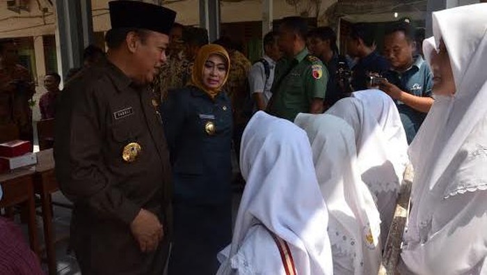 Puluhan Pelajar dan Guru di Lamongan Dites Urine Narkoba