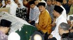 JK Melayat Tuty Alawiyah