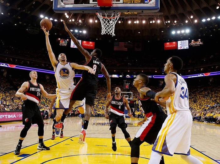 Warriors Menang Lagi dari Blazers, Kini Unggul 2-0