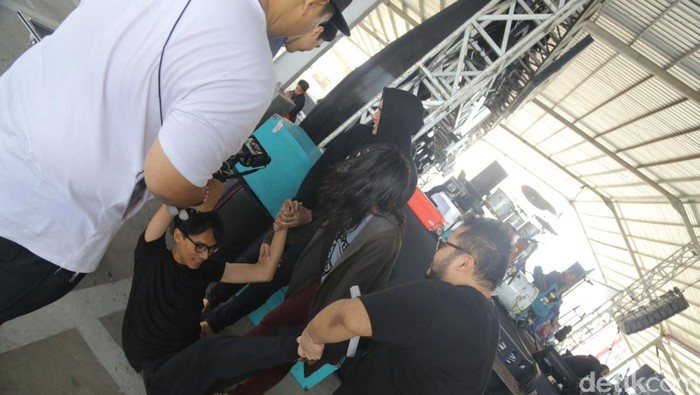 Ritual Barasuara Sebelum Pentas