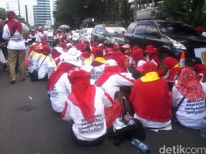 Massa Bidan Istirahat, Jalur Cepat Rasuna Said dan Busway Bisa Dilintasi