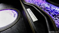 Jika melihat tampilan Honda Jazz milik Aurel ini, memang tidak ada yang istimewa. Karena dipastikan Aurel tidak mengubah tampilan eksterior, dan masih mempertahankan desain original yang diberikan Honda Jazz.