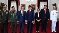 Presiden Jokowi menerima para delegasi itu sekitar pukul 09.00 WIB didampingi Menteri Luar Negeri RI Retno Marsudi, Panglima TNI Jenderal Gatot Nurmantyo dan Mensesneg Pratikno. Rusman/Setpres