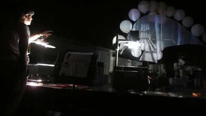 Seniman Indonesia dan Prancis Tampilkan Wayang Layang LOiseau