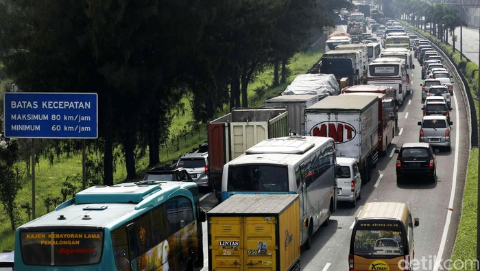 Jelang Libur Panjang, Lalin Tol Dalam Kota Mulai Padat