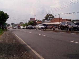 Libur Panjang, Kendaraan Mulai Tol Pandaan Hingga Purwosari Mengular