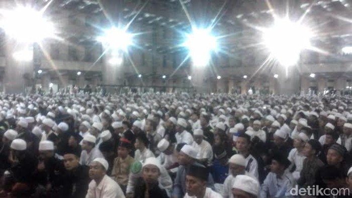 Peringati Isra Miraj, Majelis Rasulullah Gelar Zikir Akbar di Istiqlal