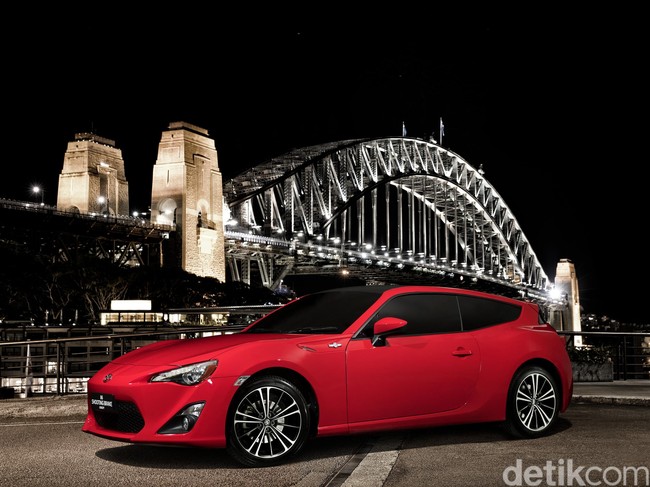 Toyota Bikin 86 yang Lebih Bongsor