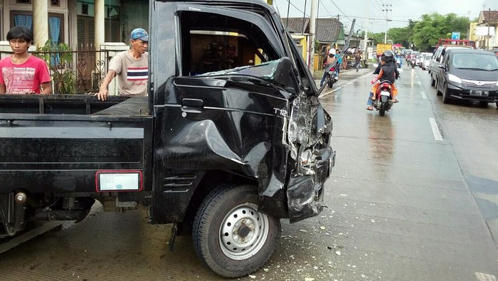 3 Kendaraan Kecelakaan Beruntun di Sukabumi, 1 Orang Terluka
