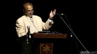 Peraih Nobel Perdamaian Jose Ramos-Horta memaparkan tentang konsep perdamaian, dan pengalaman hidup berdampingan dengan berbagai macam latar belakang.