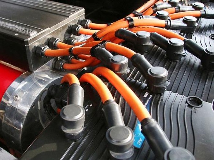 Gaikindo: Limbah Baterai Mobil Listrik Polusi yang Berbahaya