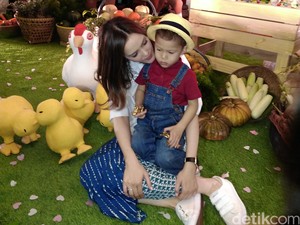 Anak Jadi Prioritas Cathy Sharon di Tengah Proses Cerai