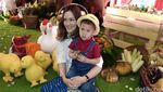 Cathy Sharon bak Orangtua Tunggal di Pesta Ulang Tahun Anak