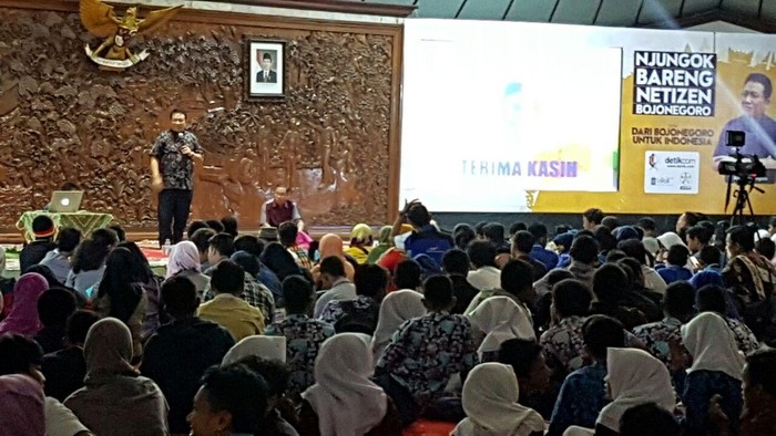 Kang Yoto Minta Anak Muda Makin Kreatif di Era Digital