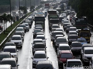 Uji Coba Ganjil Genap, Anggota DPRD DKI: Perbaiki Dulu Moda Transportasi