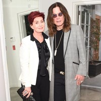 Ozzy Osbourne operasi vasektomi pada 1986 saat usianya 37 tahun dan sudah memiliki enam anak. Namun dia membuka kembali saluran spermanya karena sang istri, Sharon, ingin menambah satu anak lagi. Foto: Stefanie Keenan/Getty Images for The A List