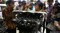 Komite Ekonomi dan Industri Nasional (KEIN) mengunjungi pabrik milik PT Toyota Motor Manufacturing Indonesia (TMMIN) di kawasan Sunter, Jakarta Utara, Senin (9/5/2016).
