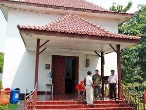 Sepenggal Portugis di Gereja Tugu Jakarta