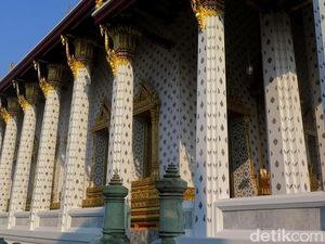 Kuil Wat Pho Thailand Tak Izinkan Turis Asing Berkunjung