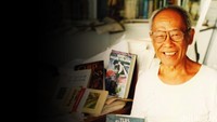 Tak hanya selebriti mancanegara, sastrawan besar Indonesia Pramoedya Ananta Toer meninggal pada tahun 2006 lalu akibat infeksi paru-paru dan komplikasi diabetes. (Foto: dok. pribadi Pramoedya)