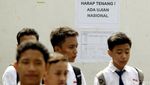 Menengok Ujian Nasional Siswa Tuna Netra