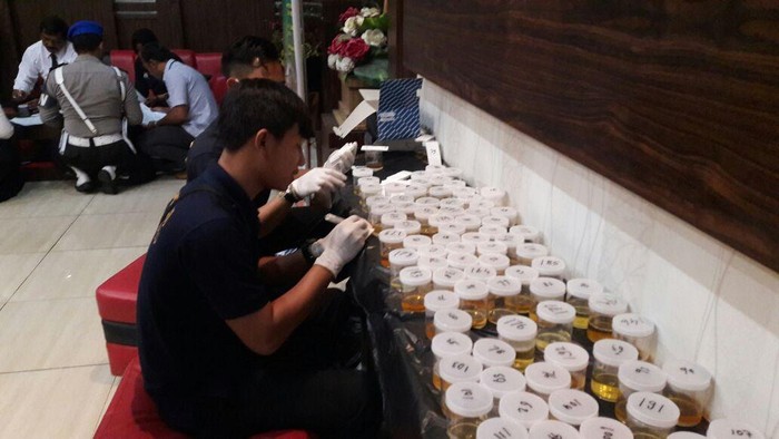 Kombes Khrisna Murti dan Ratusan Anggotanya Dites Urine