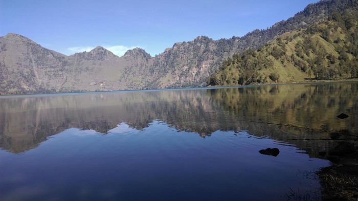 Wahai Pendaki, Jangan Kotori Rinjani Agar Ragam Flora dan Fauna Tetap Terjaga