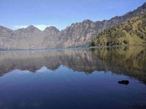 Wahai Pendaki, Jangan Kotori Rinjani Agar Ragam Flora dan Fauna Tetap Terjaga