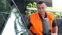 Ojang Sohandi tiba di gedung KPK untuk menjalani pemeriksaan.