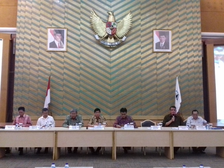 Panitia SNMPTN 2016: Kepsek SMAN 3 Semarang Sembrono yang Disalahkan Panitia Panitia SNMPTN 2016: Kepsek SMAN 3 Semarang Sembrono yang Disalahkan Panitia