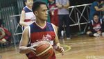 Aksi Maria Selena dan Sederet Selebriti Tanding Basket