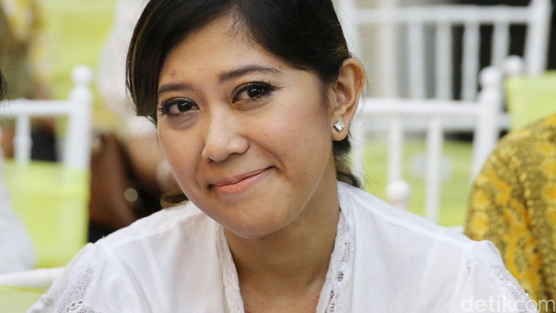 Diminta Airlangga Langsung, Meutya Hafid Putuskan Kembali Nyaleg Diminta Airlangga Langsung, Meutya Hafid Putuskan Kembali Nyaleg