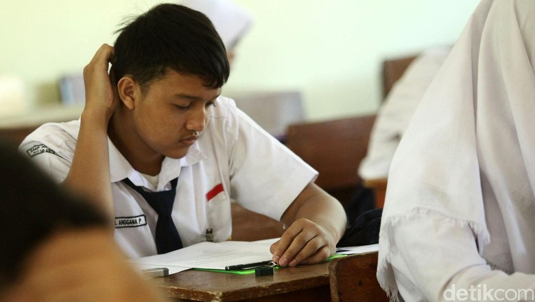 UN Tak Jadi Dihapus, Pemerintah Dikritik UN Tak Jadi Dihapus, Pemerintah Dikritik