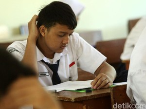 Komisi X: Program Kerja Mendikbud Bikin DPR Stres Bulanan