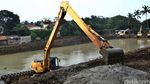 Cegah Banjir, Waduk Brigif Dinormalisasi