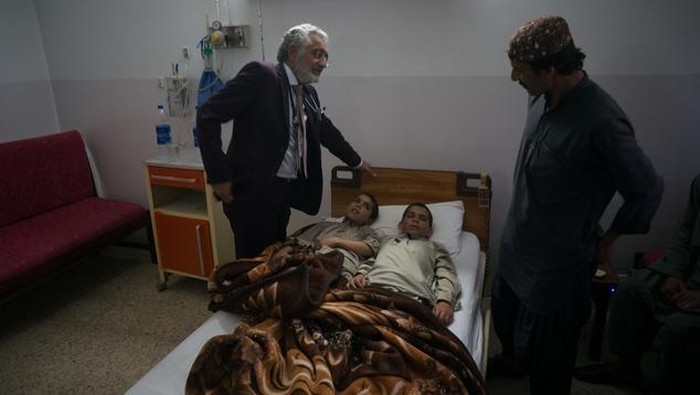 Idap Penyakit Misterius, Dua Bocah di Pakistan Lumpuh Saat Malam Tiba