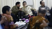 Hadir dalam acara tersebut Ketua KEIN, Soetrisno Bachir beserta jajarannya seperti Jhonny Darmawan, Benny Pasaribu, Andri  B S Sudibyo, Zulnahar Usman, Hariyadi Sukamdani, Aries Muftie, Donny Oskaria dan Hendri Saparini‎.