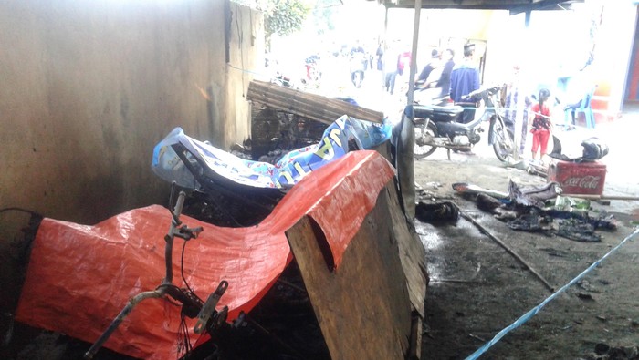 3 Orang Terluka Akibat Kebakaran Tempat Penitipan Motor di Stasiun Citayam