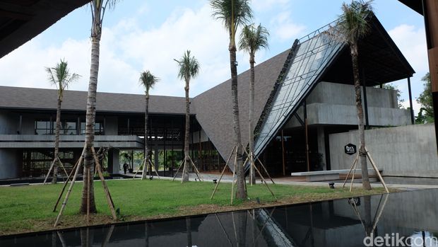 Foto: Berkunjung ke Secret Garden Village, Tur Wisata 