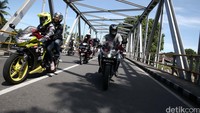 Touring bersama ratusan biker CBR itu menempuh perjalanan hampir 100 km.