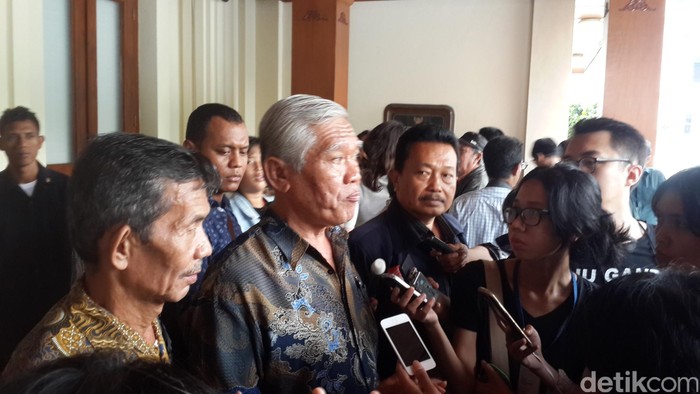 Serahkan Data Kuburan Massal ke Luhut, Korban 65 Dijamin Keamanannya