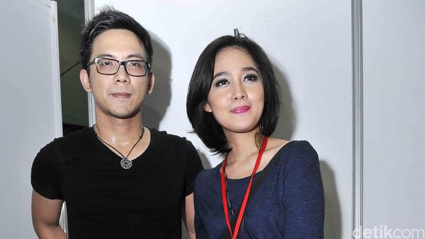 Sandra Dewi Gelar Resepsi di Disneyland, Maggie Diaz Jaga Jarak dengan Tukul