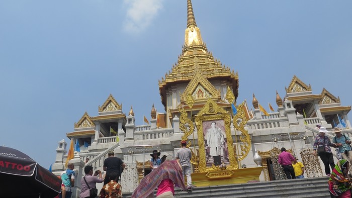 patung buddha emas 5 ton