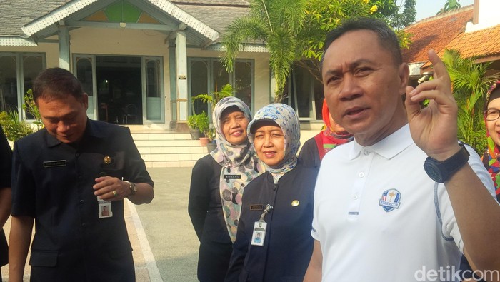 Marak Kaus Palu Arit, Zulkifli Hasan:  Jangan Terlalu Reaktif