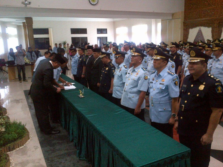 5 Kalapas di Nusakambangan Diganti Jelang Eksekusi Mati Mafia Narkoba 5 Kalapas di Nusakambangan Diganti Jelang Eksekusi Mati Mafia Narkoba