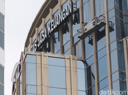 OJK Catat Total Kredit Berkelanjutan Capai Rp 1,95 T