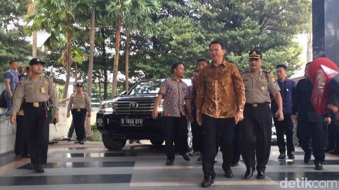 Tiba di KPK, Ahok Siap Jelaskan Proses Pemberian Izin Reklamasi