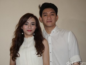 Ramadan, Ifan Seventeen dan Istri Ciuman Mesra di Venice