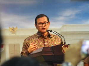 Mendadak Dipanggil Jokowi, Seskab: Bahas Kunker ke Singapura